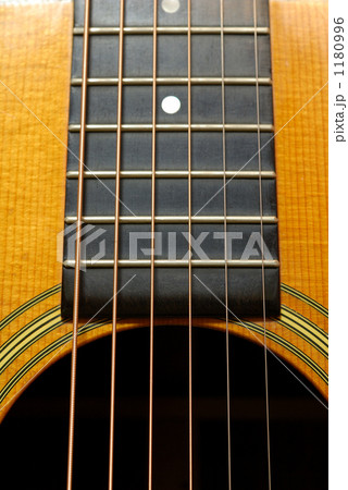 古いギター 1180996