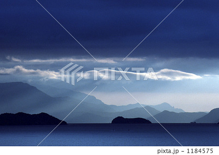 ある朝の瀬戸内海 No,1 1184575