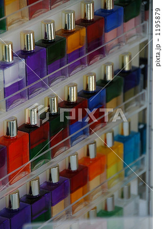 カラフルなボトル 1195879