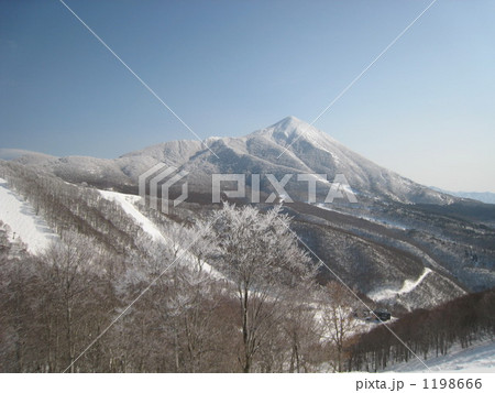 冬の磐梯山２ 1198666