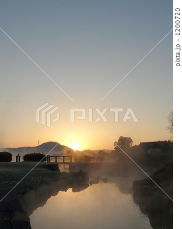 朝もやと日の出 1200720
