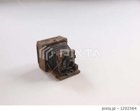 白バックのアンティークカメラ 白バックのアンティークカメラ 1202564