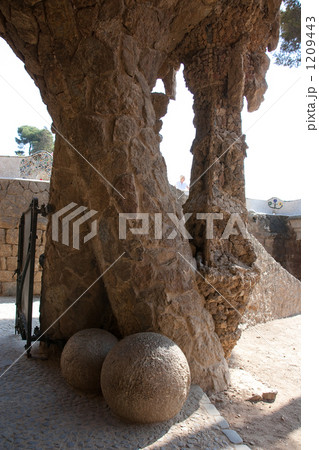 グエル公園の石柱 グエル公園の石柱 1209443