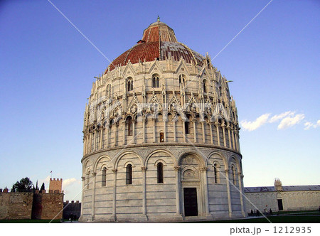 イタリア　ピサの斜塔3 1212935