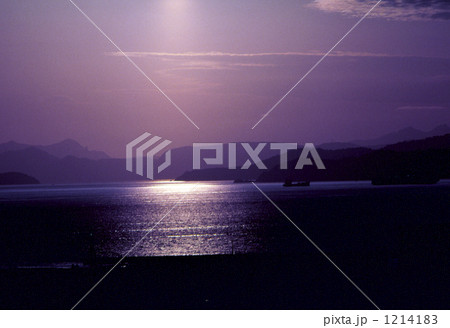 ある朝の瀬戸内海 No,3 1214183