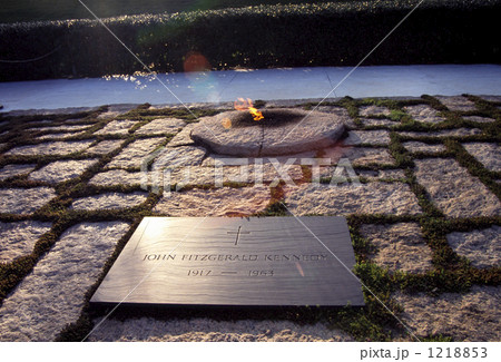アーリントン墓地　ケネディ大統領の墓 1218853
