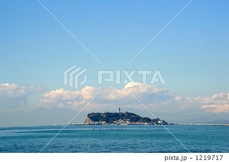pixta