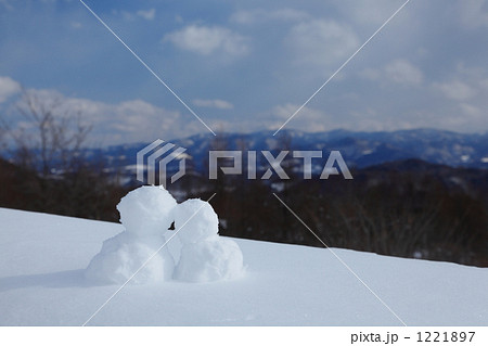 スキーリゾートの雪だるま スキーリゾートの雪だるま 1221897
