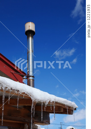民家の煙突 民家の煙突 1221935