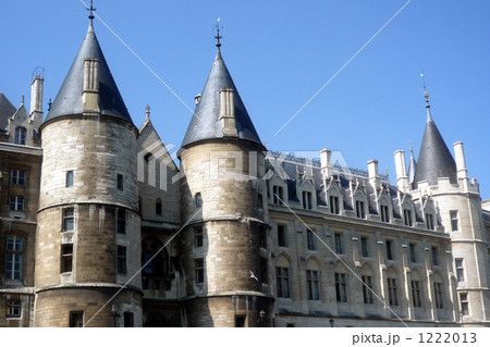 シテ島のコンシェルジュリー マリー・アントワネットが幽閉された牢獄 シテ島のコンシェルジュリー マリー・アントワネットが幽閉された牢獄 1222013