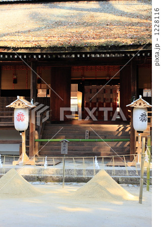 世界遺産　宇治上神社　拝殿前 1228116