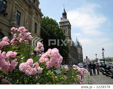 コンシェルジュリーのあるシテ島の風景 1228578