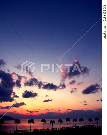 南の島の夕焼け マジックアワー 1233155