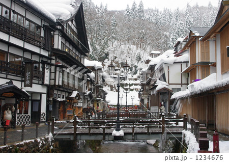 冬の銀山温泉 1234676