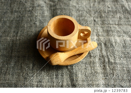 木のおもちゃのカップ＆ソーサー 1239783