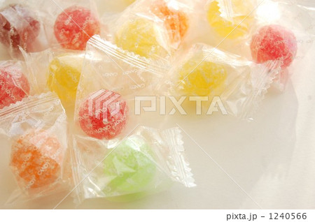 袋に入ったキャンディーたち。。 1240566