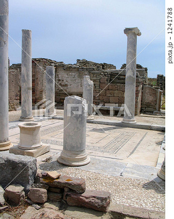 世界遺産ギリシャデロス島柱とモザイクの住居跡 世界遺産ギリシャデロス島柱とモザイクの住居跡 1241788