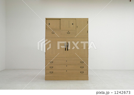 1242673