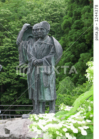芭蕉と曽良の像 芭蕉と曽良の像 1244378