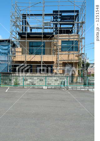 家の出来るまで・鉄骨構造の鉄骨と外壁の家の様子 1251548