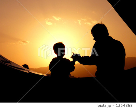 父と子のふれあい 父と子のふれあい 1254868