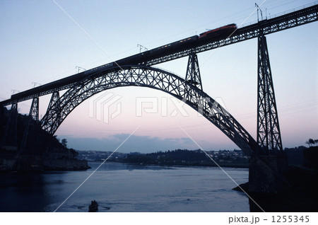 ポルトの鉄橋 1255345