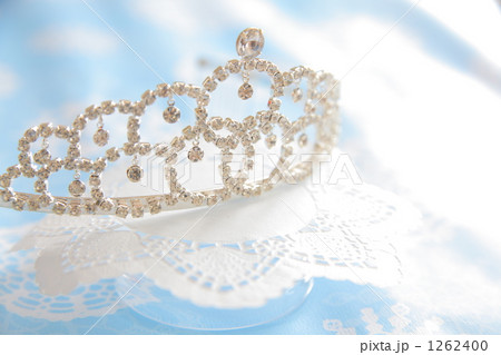 ラインストーンのティアラ 1262400