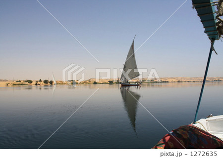 ナイル川のフェルーカ ナイル川のフェルーカ 1272635