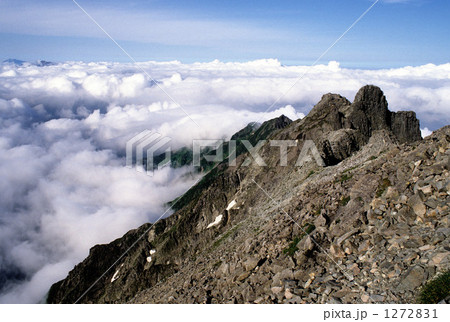 早朝のジャンダルムと雲海 1272831
