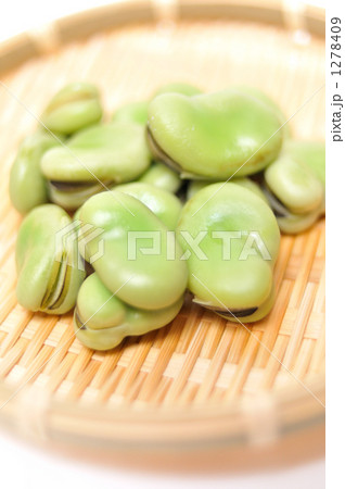 茹でた春野菜のソラマメ。 1278409