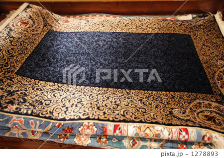 じゅうたん_ 草木染め_斜め じゅうたん_ 草木染め_斜め 1278893