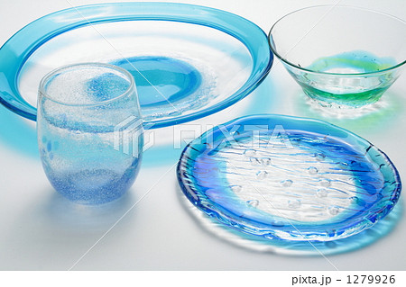 青い琉球ガラスの組み合わせ 1279926