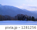 雪山の山小屋 1281256