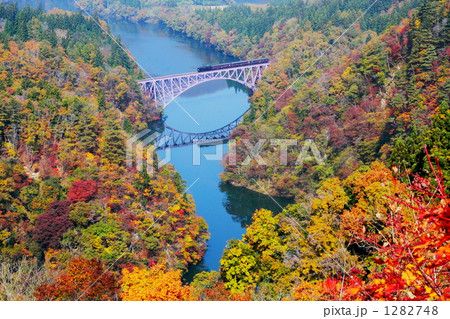 紅葉の只見線・第一橋梁 紅葉の只見線・第一橋梁 1282748