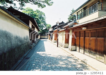 金沢武家屋敷の町並み 1295411