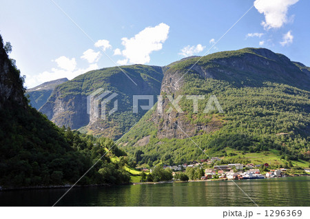 ウンドレダールの村 ウンドレダールの村 1296369