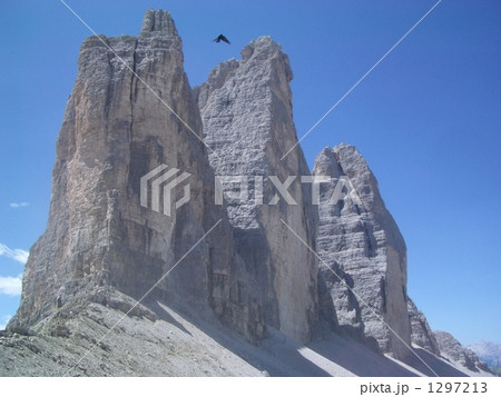 トレチーメディラバレード 1297213