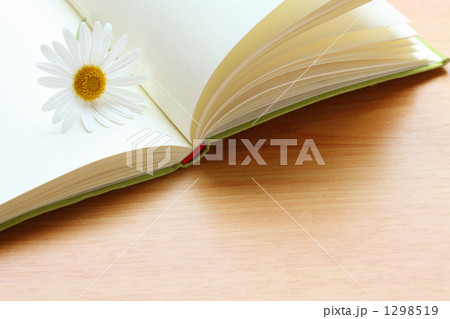 読書 読書 1298519