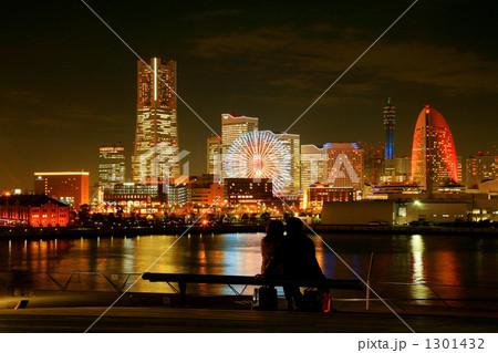 横浜の恋人たち 1301432