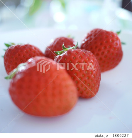 1306227