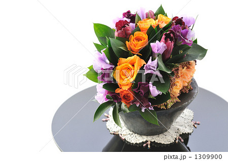 Line Flowers 1309900