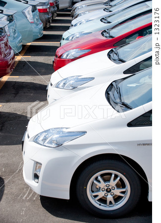 整列する車 整列する車 1323176