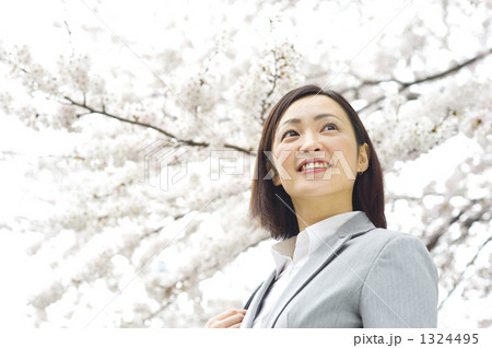 桜と女性 桜と女性 1324495