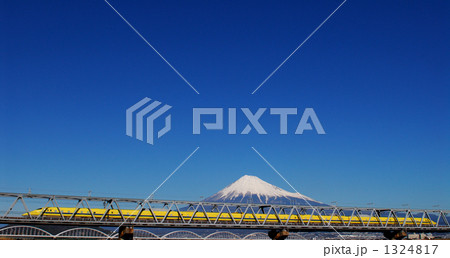 ドクターイエローと富士山 ドクターイエローと富士山 1324817