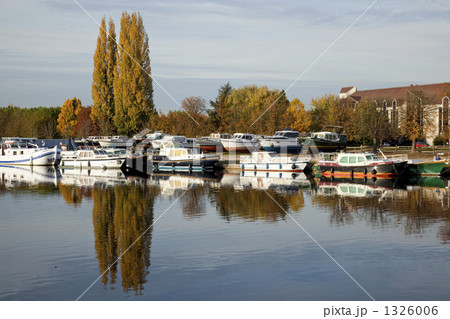 オーセールの秋 1326006