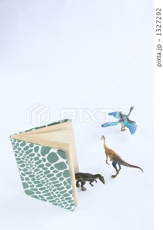 本を開くと・・白亜紀02タテ 1327292