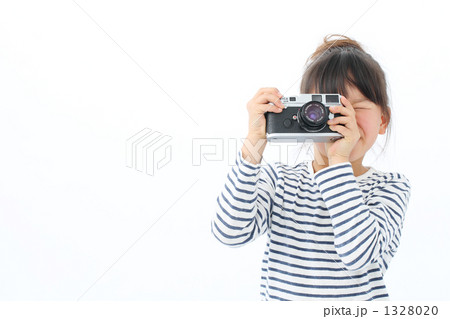 写真を撮る子供 写真を撮る子供 1328020