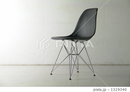 1329340