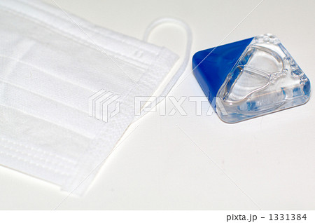 目薬とマスク 目薬とマスク 1331384