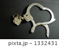 手錠でハート型 1332431